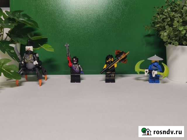 Lego Ninjago 4 минифигурки Королев - изображение 1
