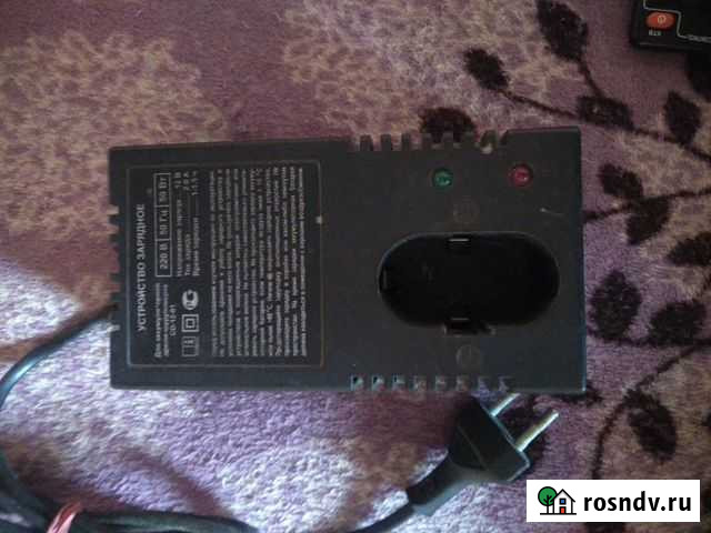 Зарядное устройство для шуруповерта 12 В, 2.0 А Комсомольск-на-Амуре - изображение 1