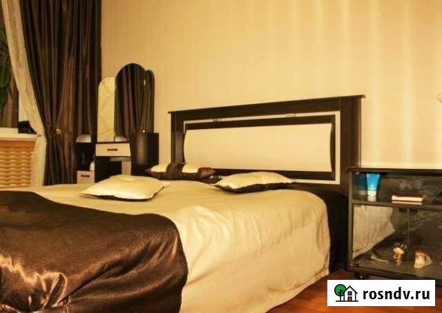 3-комнатная квартира, 67 м², 3/9 эт. в аренду посуточно в Набережных Челнах Набережные Челны - изображение 1