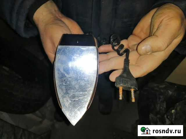 Утюг дорожный СССР Москва - изображение 1