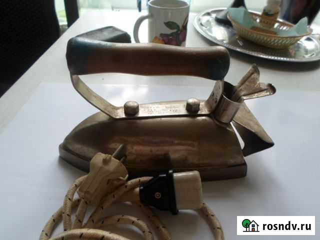 Утюг язм 1954г Кострома - изображение 1