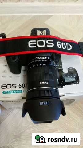 Canon EOS 60D EF-S 18-135 IS Великий Новгород - изображение 1