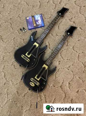 Guitar Hero live playstation 4, 2 гитары и игра Красноярск - изображение 1