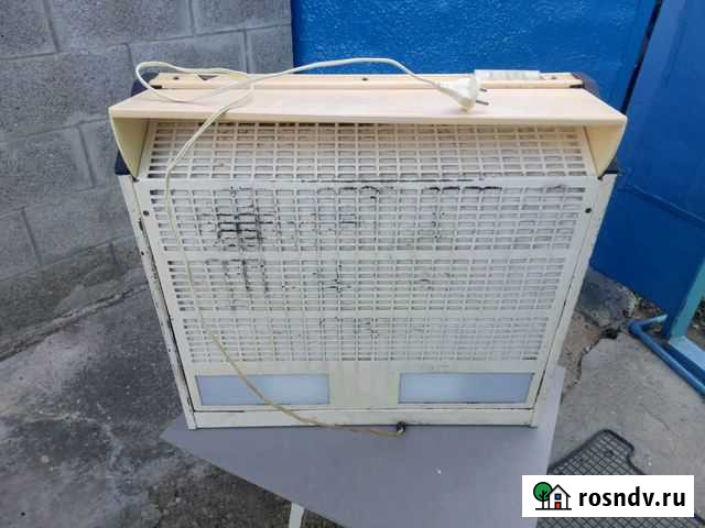 Вытяжка б/у угольный фильтр Севастополь - изображение 1