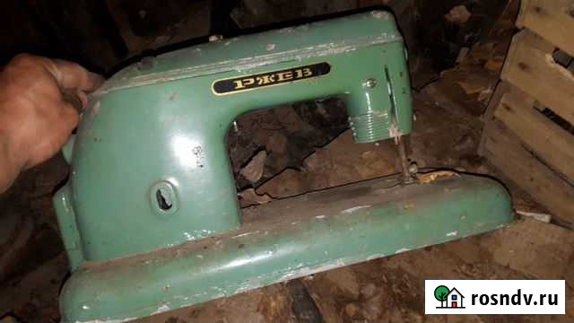 Швейная машинка Ржев Киров - изображение 1