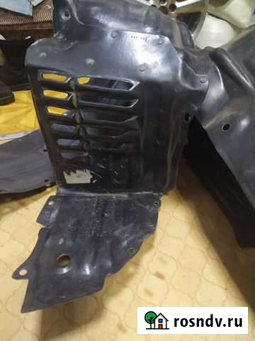 Продам подкрылки на 21-26 ipsum Нерюнгри - изображение 1