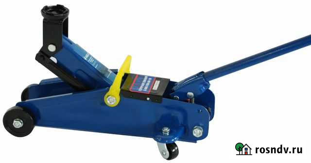 Домкрат подкатной 2т в кейсе полупроф AE&T Грозный - изображение 1