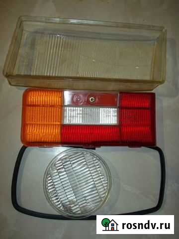 Стекло передней правой фары Ваз-2110-12 Новомосковск - изображение 1