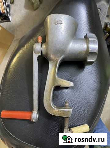 Мясорубка, соковыжималка (белая) Ейск - изображение 1