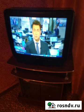 Продаю телевизор бу Курган - изображение 1