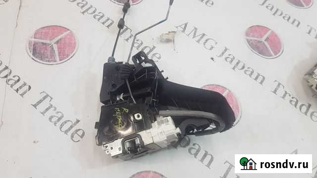 Замок двери передний правый Mercedes Ml W164 Находка - изображение 1