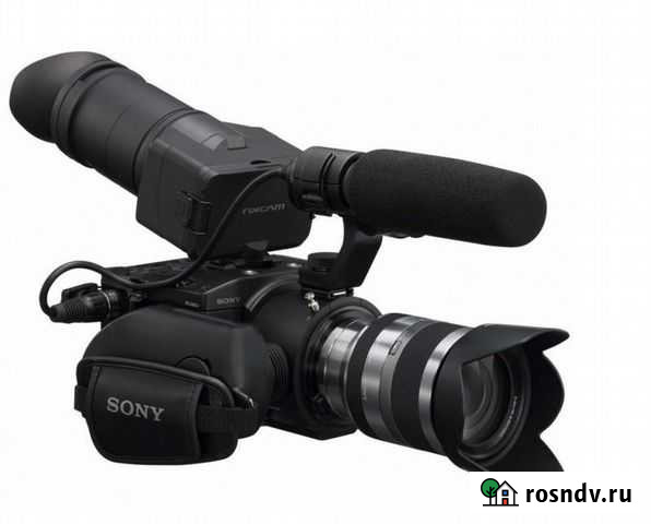 Видеокамера Sony NEX-FS100EK Kit Silver 18-200 Санкт-Петербург - изображение 1
