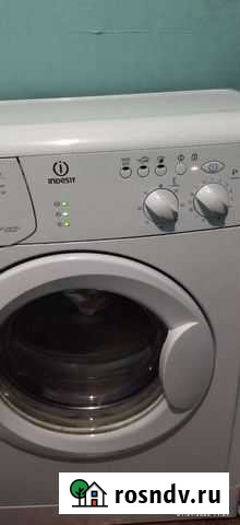Стиральная машина бу indesit узкая Красноярск - изображение 1
