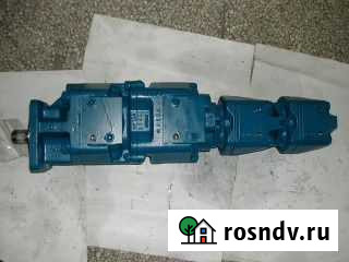 Гидравлический насос Kobelco GB10V00003F1 Владивосток - изображение 1