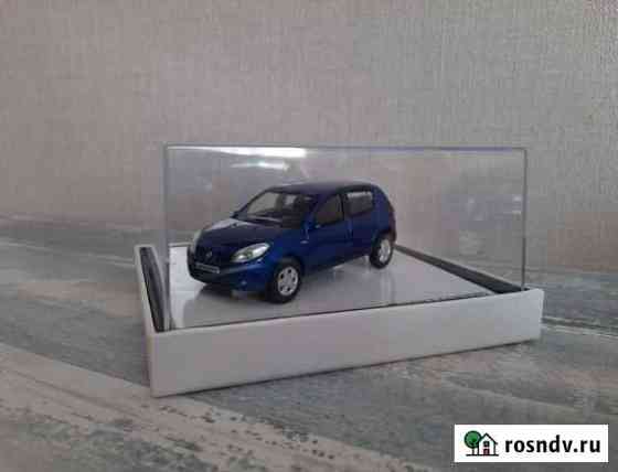Коллекционная модель Renault Sandero 1:43 Курган