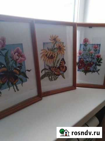 Картина вышитая. Бабочка и цветок Альметьевск - изображение 1