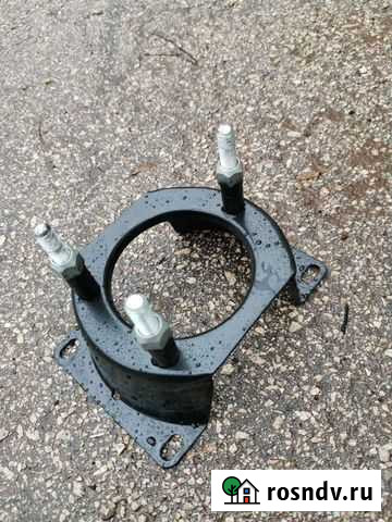 Кронштейн запасного колеса Шеви-Нива Самара - изображение 1