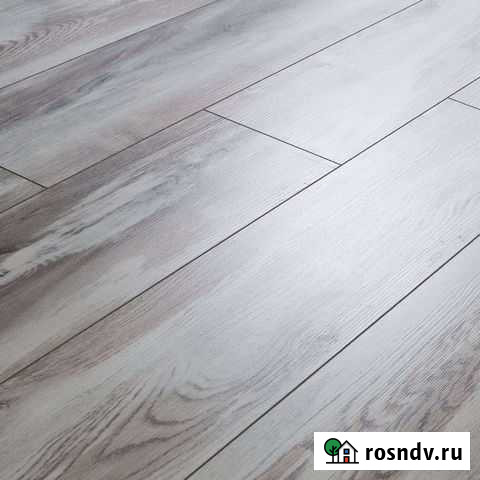 Установка межкомнатных дверей. Укладка ламината Сурок - изображение 1