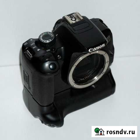 Canon 650D + Батарейная ручка + Зарядка Красноярск - изображение 1