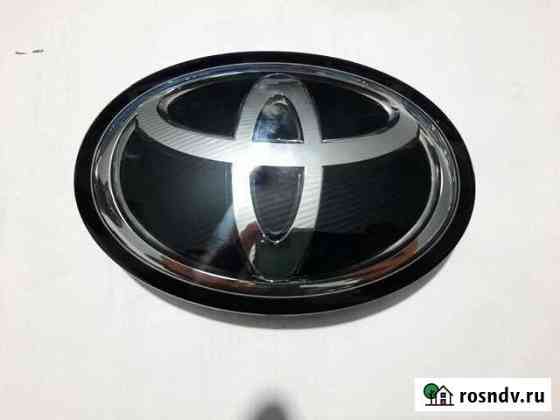 Эмблема передняя Toyota Camry V75 2021+ Гудермес