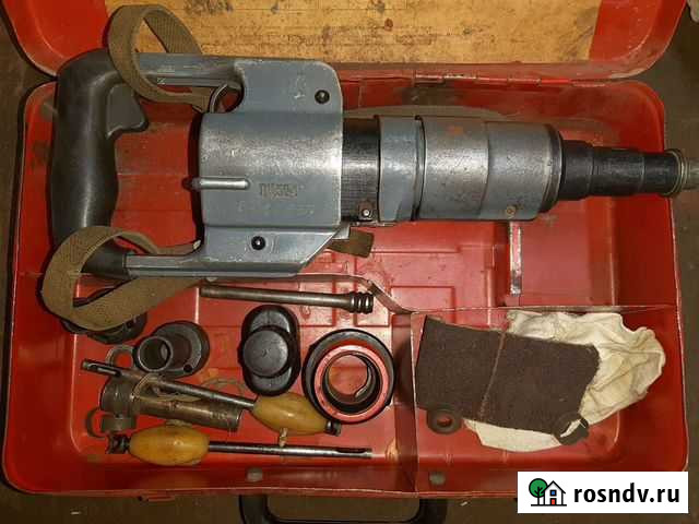 Дюбель пистолет строительный Красная Горбатка - изображение 1