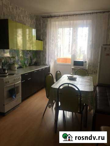 3-комнатная квартира, 100 м², 4/17 эт. в аренду на длительный срок в Чехове Московской области Чехов - изображение 1