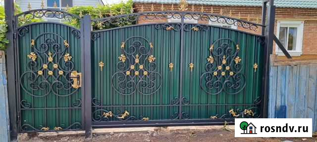 Откатные кованые ворота с калиткой Федоровка - изображение 1