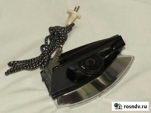 Советский электрический утюг. 1981 год Самара - изображение 1