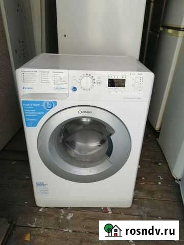 Стиральная машина Indesit. Состояние новой Барнаул - изображение 1
