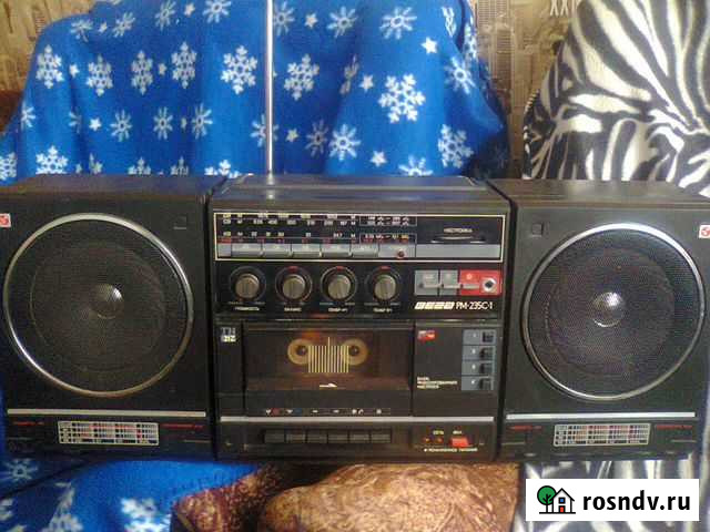 Магнитола Вега Р М 235 с-1 СССР. 1991 гв Ленинградская - изображение 1