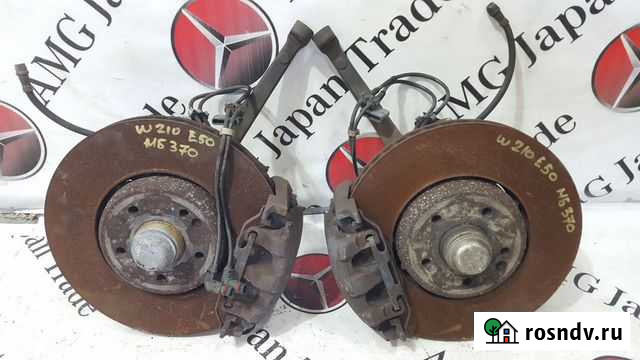 Передние ступицы в сборе на Mercedes-Benz W210 E50 Находка - изображение 1