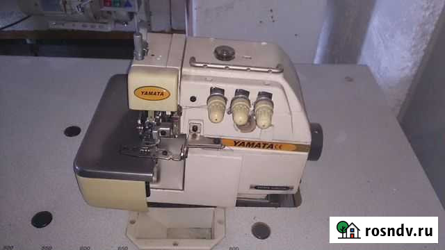 Оверлок yamata для трикотажа трехниточный б/у Омск - изображение 1