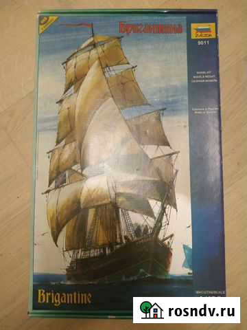 Модель Zvezda Brigantine Санкт-Петербург - изображение 1