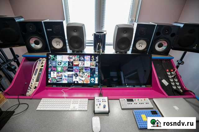 Студийный стол PoNogamDam Studio Москва - изображение 1