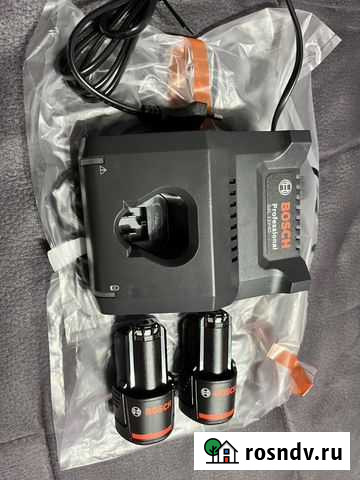 Новый набор Bosch GAl12v-40 и 2 акб GBA 12v 2А/ч Оренбург - изображение 1