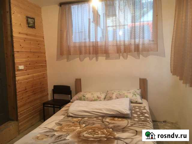 Коттедж 30 м² на участке 1 сот. в аренду на длительный срок в Сочи Сочи - изображение 1