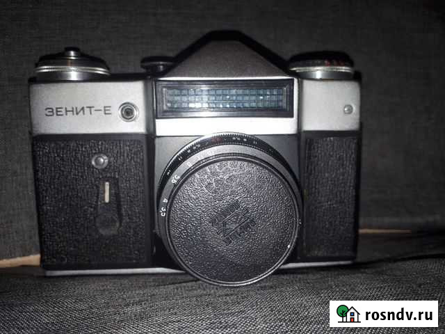 Плёночный фотоаппарат Зенит Е СССР Москва - изображение 1