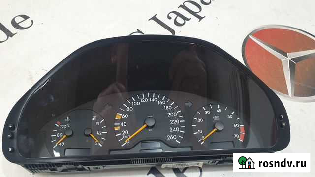 Приборная панель на Mercedes-Benz W202 С240 Находка - изображение 1