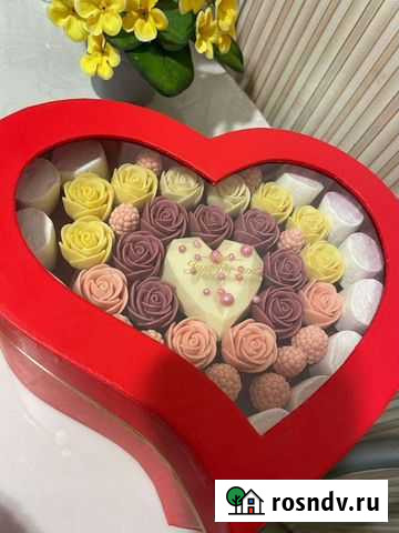 Цветочная композиция из шоколадных роз Волгоград - изображение 1