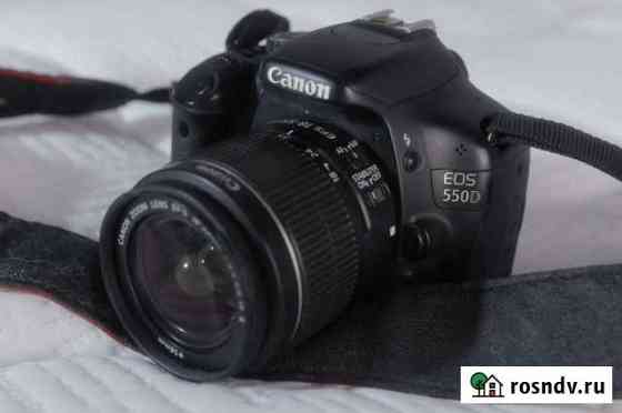 Canon EOS 550D с объективом Москва