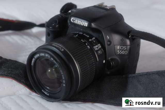 Canon EOS 550D с объективом Москва - изображение 1