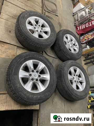 Оригинальный комплект литых дисков Toyota с резино Магадан - изображение 1