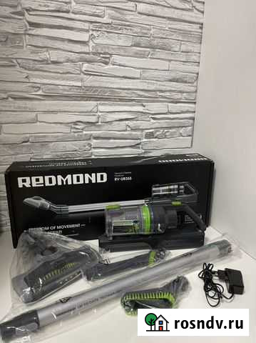 Вертикальный пылесос Redmond RV-UR355 новый Чебоксары - изображение 1