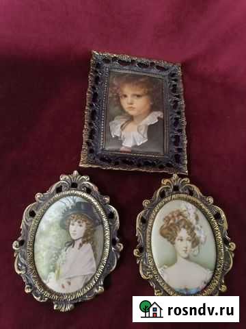 Шелкография в бронзовой рамке, цена за все Арамиль - изображение 1