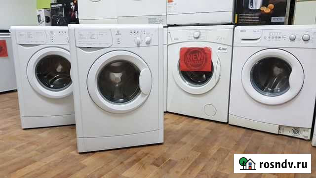 Стиральная машина Indesit wiun 105 узкая Тюмень - изображение 1