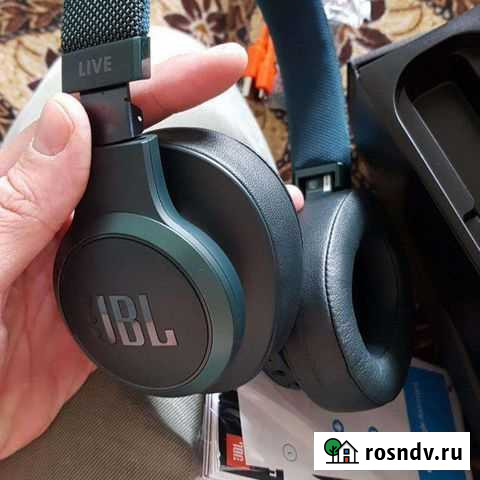Беспроводные наушники jbl live 500BT Стрежевой - изображение 1
