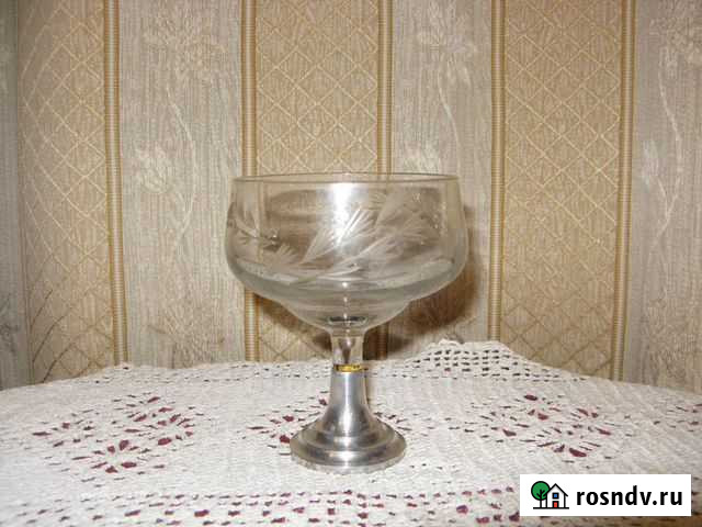 Вазочка на металлической ножке Нижний Новгород - изображение 1