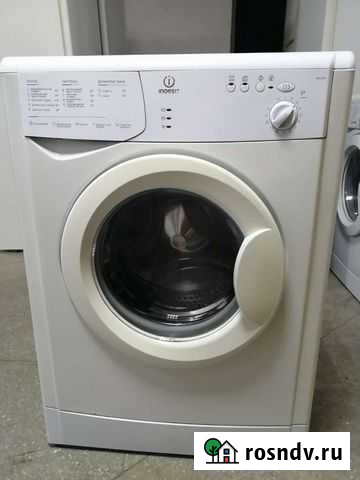 Стиральная машинаIndesit узкая Новосибирск - изображение 1