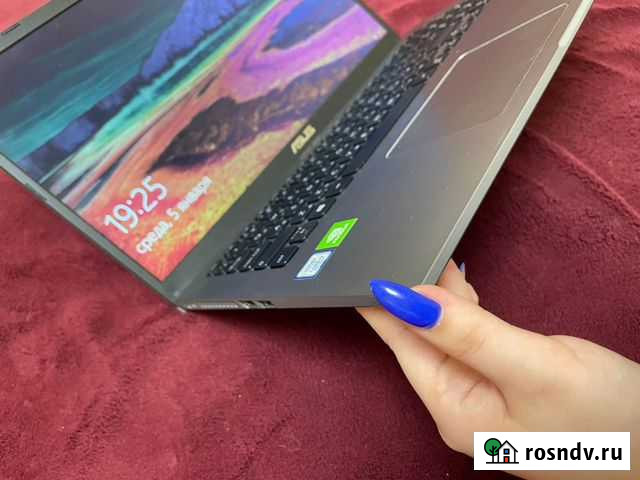 Asus VivoBook R521FL-BR103T Альметьевск - изображение 1