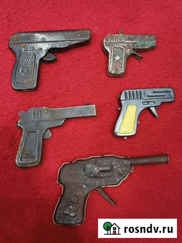 Пистолеты. Металл. 70-е СССР. Цена за всё Киров - изображение 1